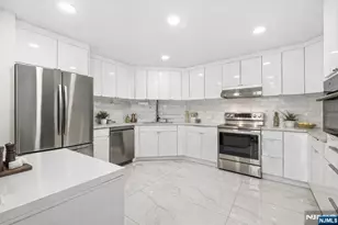 427 Harmon Cove Tower, Secaucus, NJ 07094 - Photo 2