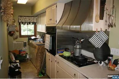 36 Glenwild Avenue 1 #1, Bloomingdale, NJ 07403 - Photo 6