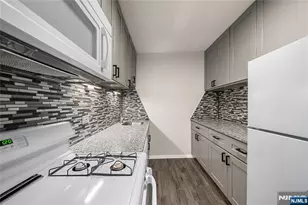 7000 Blvd East 41L, Guttenberg, NJ 07093 - Photo 6