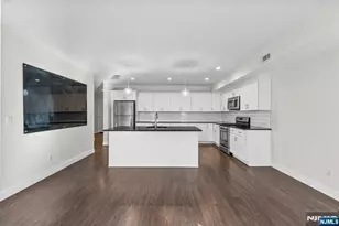 165 Fort Lee Rd, Teaneck Township, NJ 07666 - Photo 1