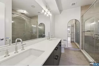 209-211 Hackensack Plank Road 5B #5B, Weehawken, NJ 07086 - Photo 8