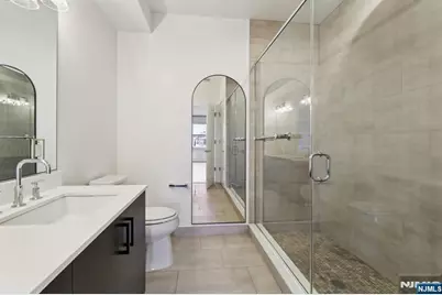 209-211 Hackensack Plank Road 5B #5B, Weehawken, NJ 07086 - Photo 22