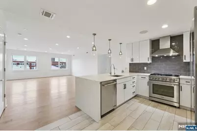 209-211 Hackensack Plank Road 5B #5B, Weehawken, NJ 07086 - Photo 14