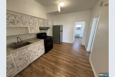 120 Leo Place, Lodi, NJ 07644 - Photo 4