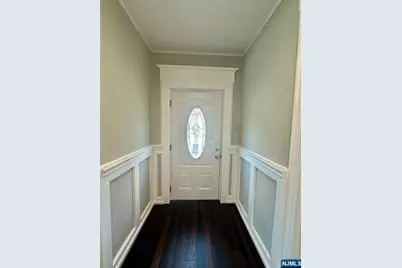 106 Clarendon Place, Hackensack, NJ 07601 - Photo 6