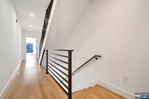 279 Myrtle Ave, Fort Lee, NJ 07024 - Photo 14