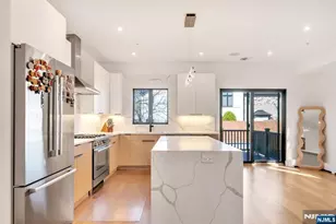 279 Myrtle Ave, Fort Lee, NJ 07024 - Photo 12