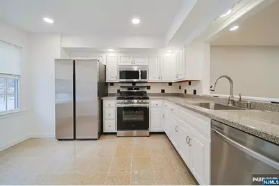 196 Madison Avenue 15 #15, Dumont, NJ 07628 - Photo 8