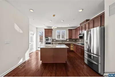 9 Landmark Lane 1003 #1003, Fair Lawn, NJ 07410 - Photo 8