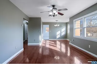 301 Riverview Road, Pompton Lakes, NJ 07442 - Photo 6