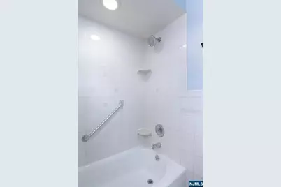 301 Riverview Road, Pompton Lakes, NJ 07442 - Photo 14