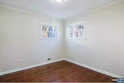 301 Riverview Road, Pompton Lakes, NJ 07442 - Photo 18