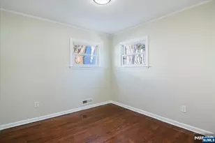 301 Riverview Rd, Pompton Lakes, NJ 07442 - Photo 18