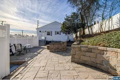 301 Riverview Road, Pompton Lakes, NJ 07442 - Photo 28