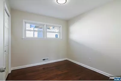 301 Riverview Road, Pompton Lakes, NJ 07442 - Photo 16