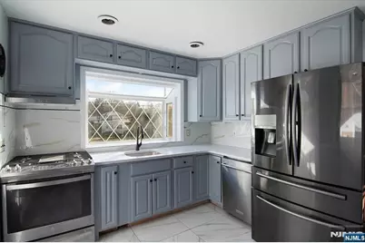 301 Riverview Road, Pompton Lakes, NJ 07442 - Photo 4