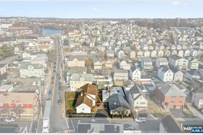 84 Locust Avenue, Wallington, NJ 07057 - Photo 2