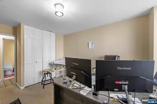 300 Winston Dr 2220, Cliffside Park, NJ 07010 - Photo 18