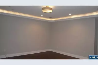 14 Marquis Court 14 #14, Edgewater, NJ 07020 - Photo 12