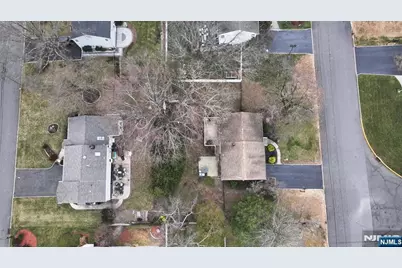 243 Devon Road, Washington Township, NJ 07676 - Photo 34