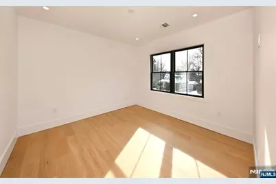 212 Monroe Avenue, River Edge, NJ 07661 - Photo 26