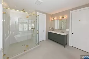 212 Monroe Ave, River Edge, NJ 07661 - Photo 24