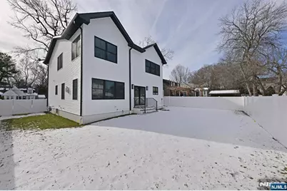 212 Monroe Avenue, River Edge, NJ 07661 - Photo 40