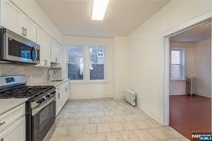 137 Hammond Ave, Passaic, NJ 07055 - Photo 4