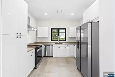 165 Jefferson Avenue 2nd Floor #2ND FLOOR, Cresskill, NJ 07626 - Photo 10