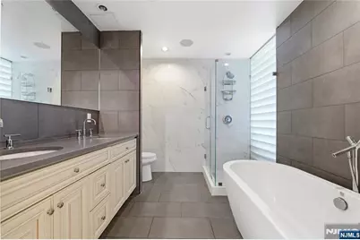 1008 Hudson Park, Edgewater, NJ 07020 - Photo 24