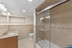 662 Summit St, Englewood Cliffs, NJ 07632 - Photo 44