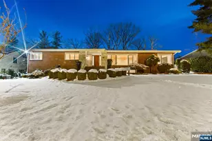 662 Summit St, Englewood Cliffs, NJ 07632 - Photo 48