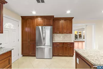 662 Summit Street, Englewood Cliffs, NJ 07632 - Photo 22