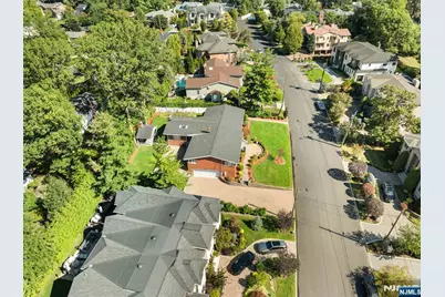 662 Summit Street, Englewood Cliffs, NJ 07632 - Photo 4