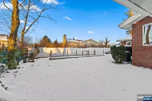 662 Summit St, Englewood Cliffs, NJ 07632 - Photo 10