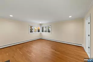 662 Summit St, Englewood Cliffs, NJ 07632 - Photo 30