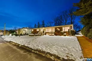 662 Summit St, Englewood Cliffs, NJ 07632 - Photo 48