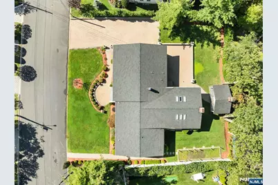 662 Summit Street, Englewood Cliffs, NJ 07632 - Photo 2