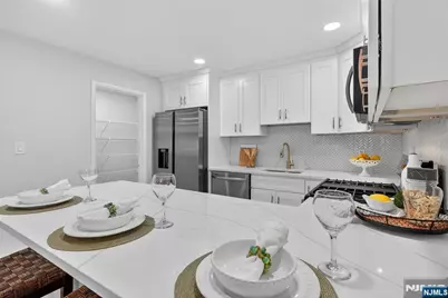 175 Redwood Court, Ramsey, NJ 07446 - Photo 8