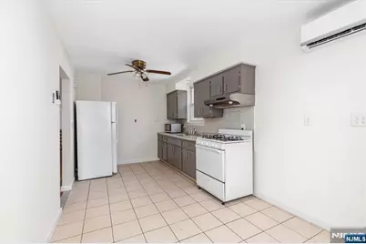 7 Edison Place, East Rutherford, NJ 07073 - Photo 16