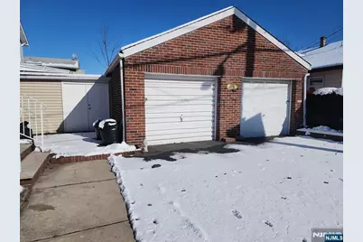 752 Ridge Road, Lyndhurst Township, NJ 07071 - Photo 2