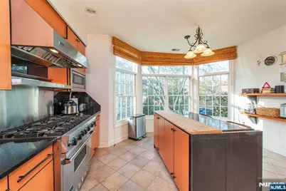 115 Kensington Lane 196 #196, Livingston, NJ 07039 - Photo 14