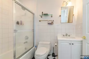 115 Kensington Ln 196, Livingston, NJ 07039 - Photo 6