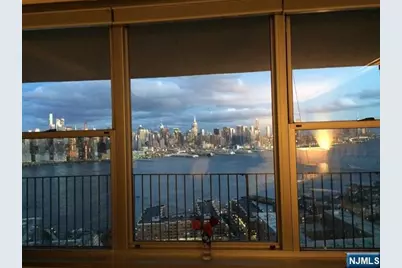 6040 Boulevard E 25F #25F, West New York, NJ 07093 - Photo 2