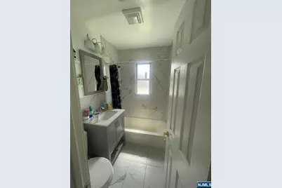 88 Fournier Crescent, Elmwood Park, NJ 07407 - Photo 6