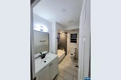 181 Hollywood Avenue, Irvington, NJ 07111 - Photo 2