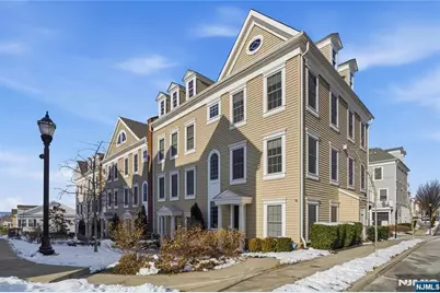 165 Roosevelt Drive, Wood Ridge, NJ 07075 - Photo 2