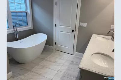 100 Charlton, Lodi, NJ 07644 - Photo 30