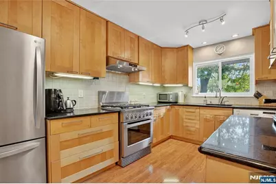 16 Greentree Terrace, Tenafly, NJ 07670 - Photo 8