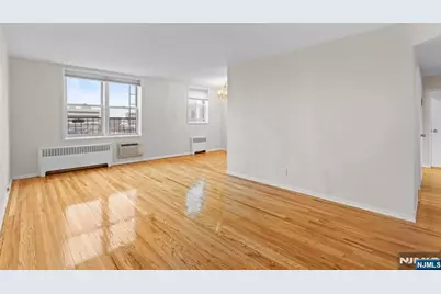 2160 Center Avenue 5R #5R, Fort Lee, NJ 07024 - Photo 1
